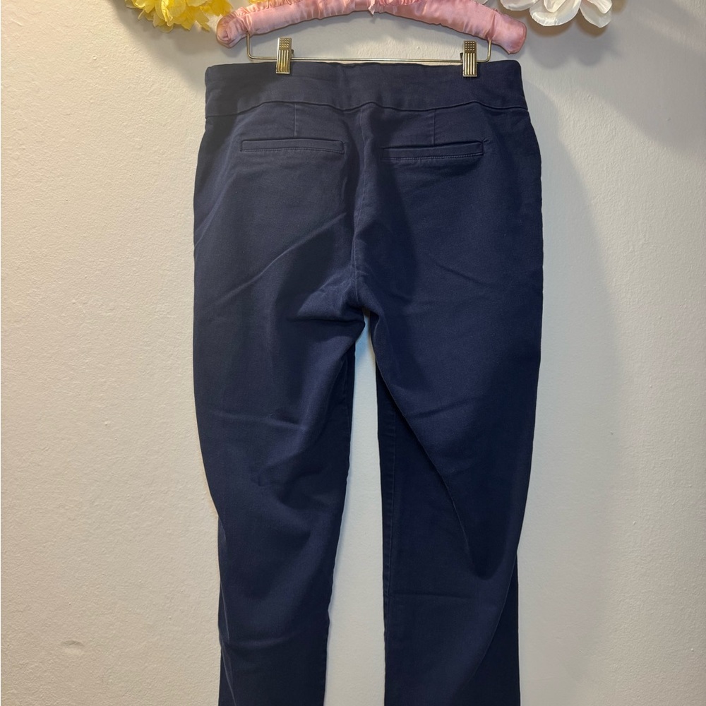 Straight-Leg Women's Jeans in Navy - Classic Everyday Fit - Picture 5 of 16